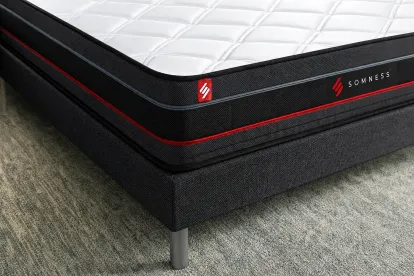 Pack lit complet 160x200 cm - Matelas + Sommier Blanc (en kit) + 2 oreillers + Couette - Regen